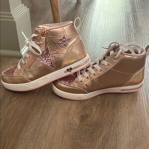 Sketchers girl’s Rose Gold High-Top Sneakers with Star Design